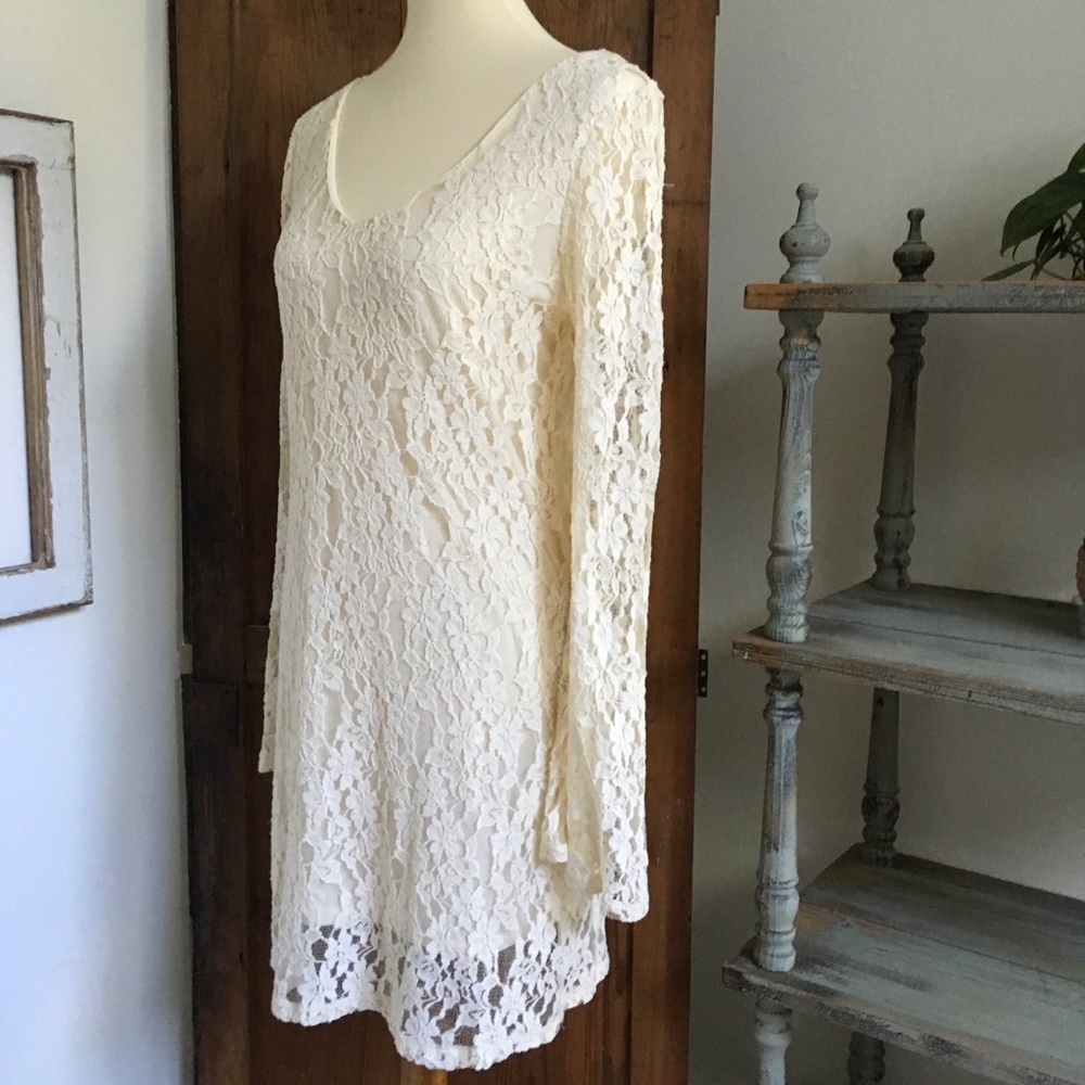 Boho Lace Belle Sleeve Dress